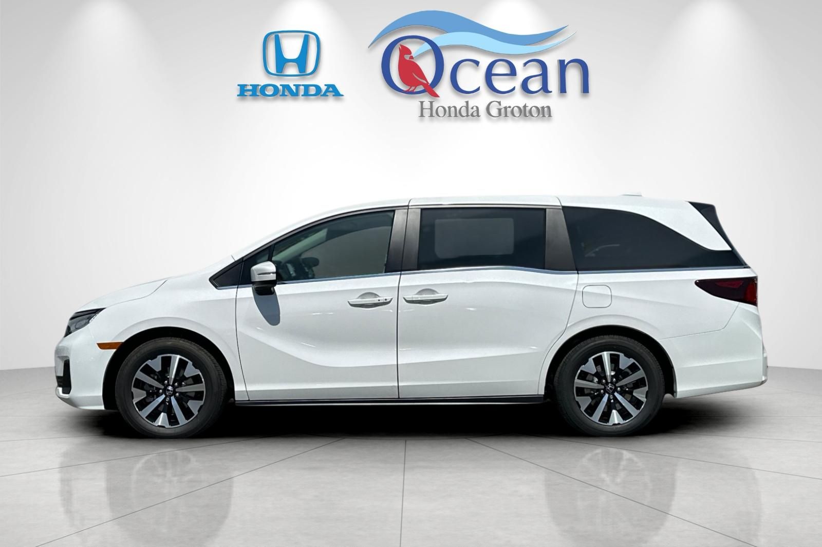 New 2026 Silver Honda EX-L image 2