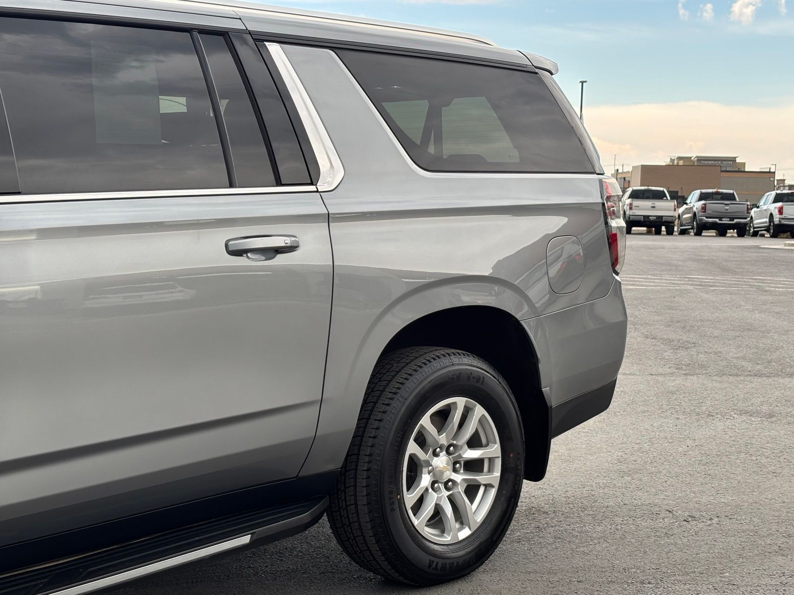 Used 2023 Chevrolet Suburban SUV
