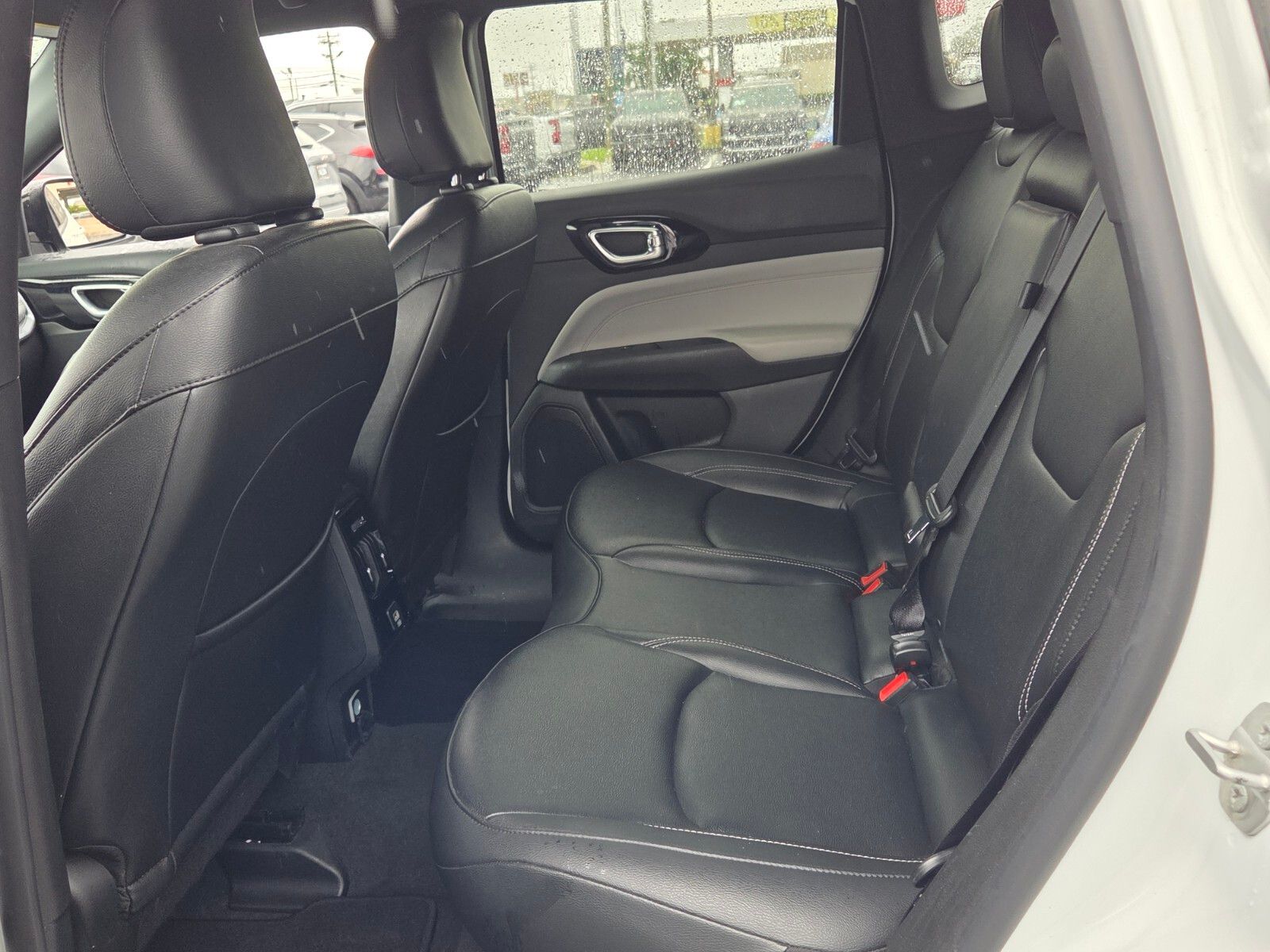 Used 2025 White Jeep Limited image 6