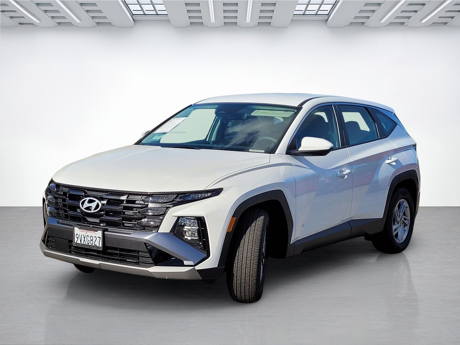 2025 Hyundai Tucson SE - Photo 15