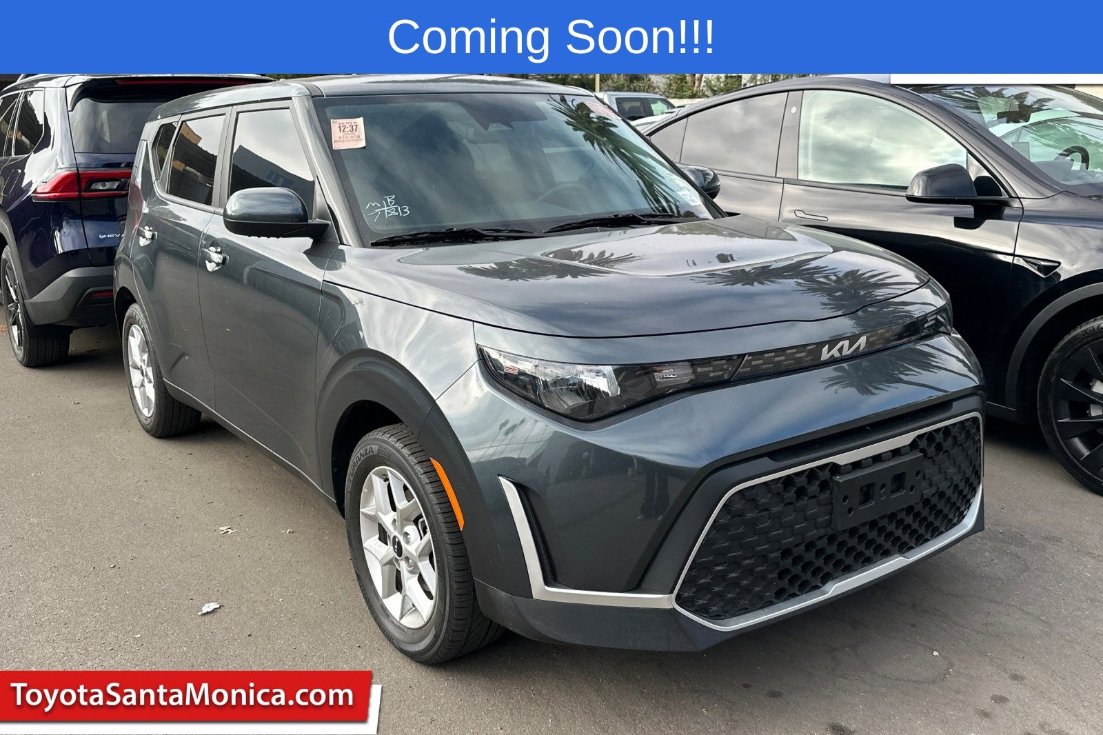 Gravity Gray 2025 Kia Soul SUV / Crossover Front-Wheel Drive Continuously Variable Transmission
