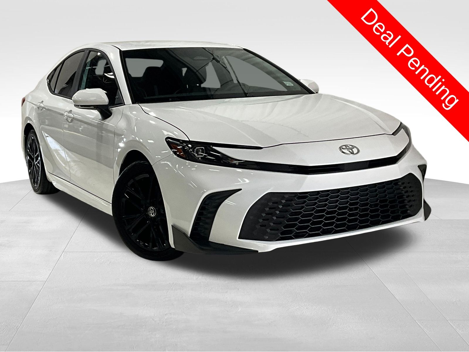 2026 Toyota Camry SE FWD