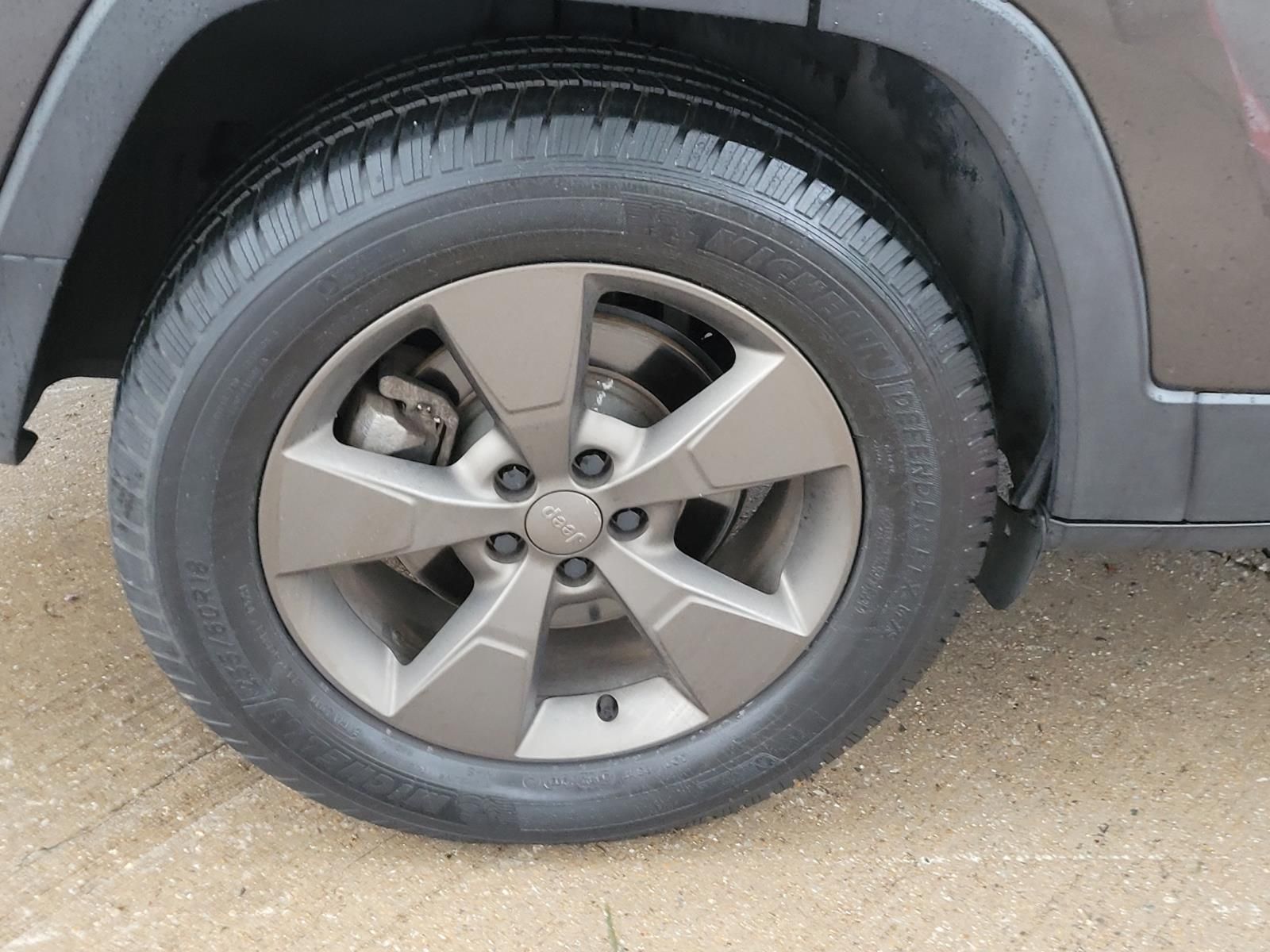 used 2016 Jeep Cherokee car, priced at $13,900