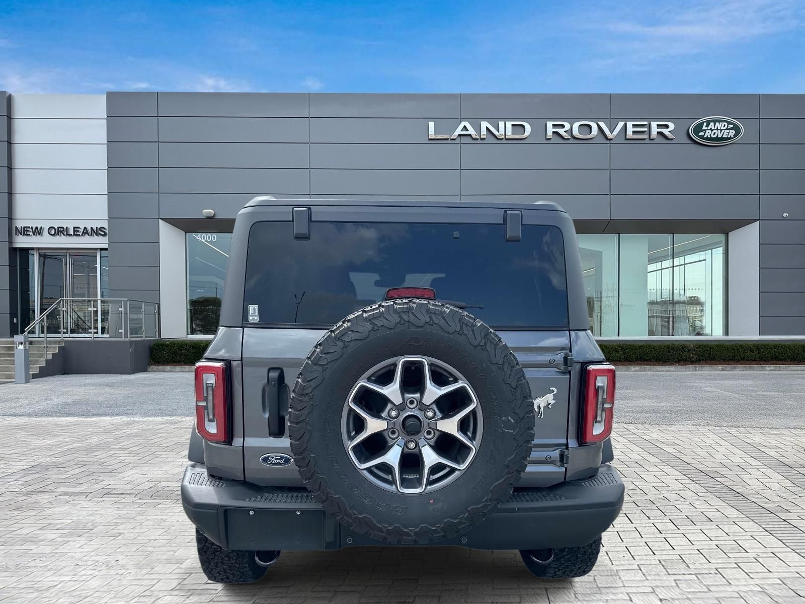 View vehicle photo 7