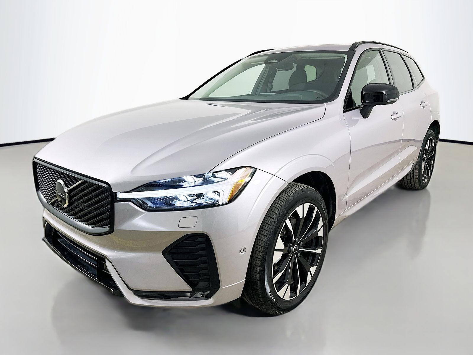 Aurora Silver 2026 Volvo XC60 SUV / Crossover All-Wheel Drive Automatic