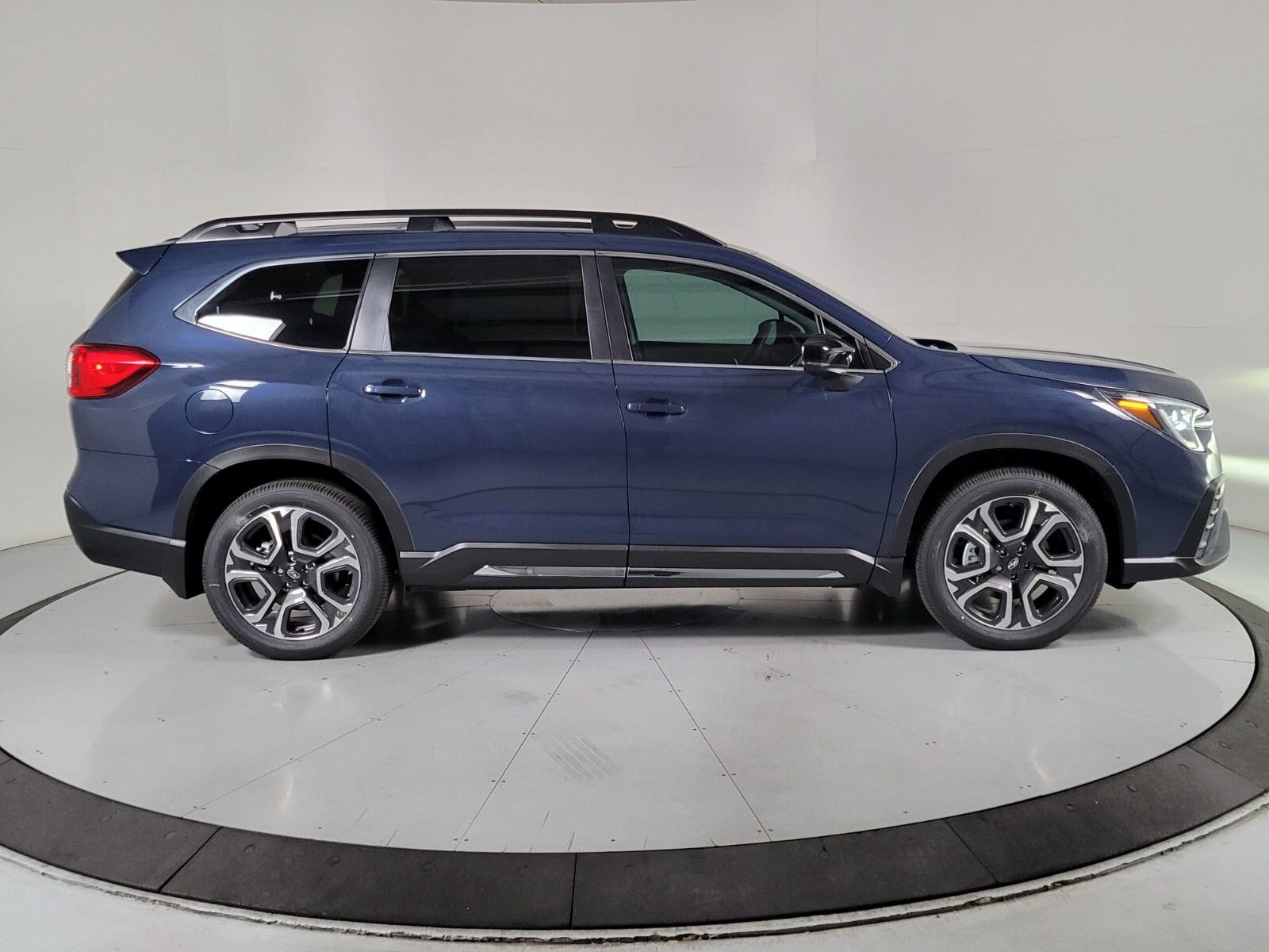 2024 Subaru Ascent Limited 3