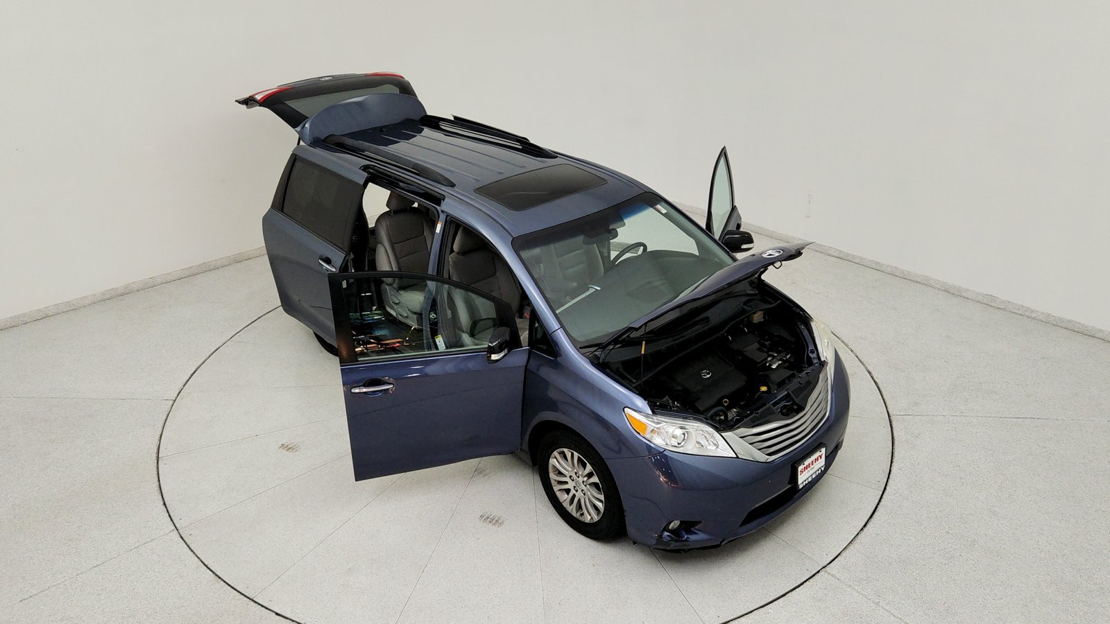 Used 2015 Blue Toyota XLE image 21