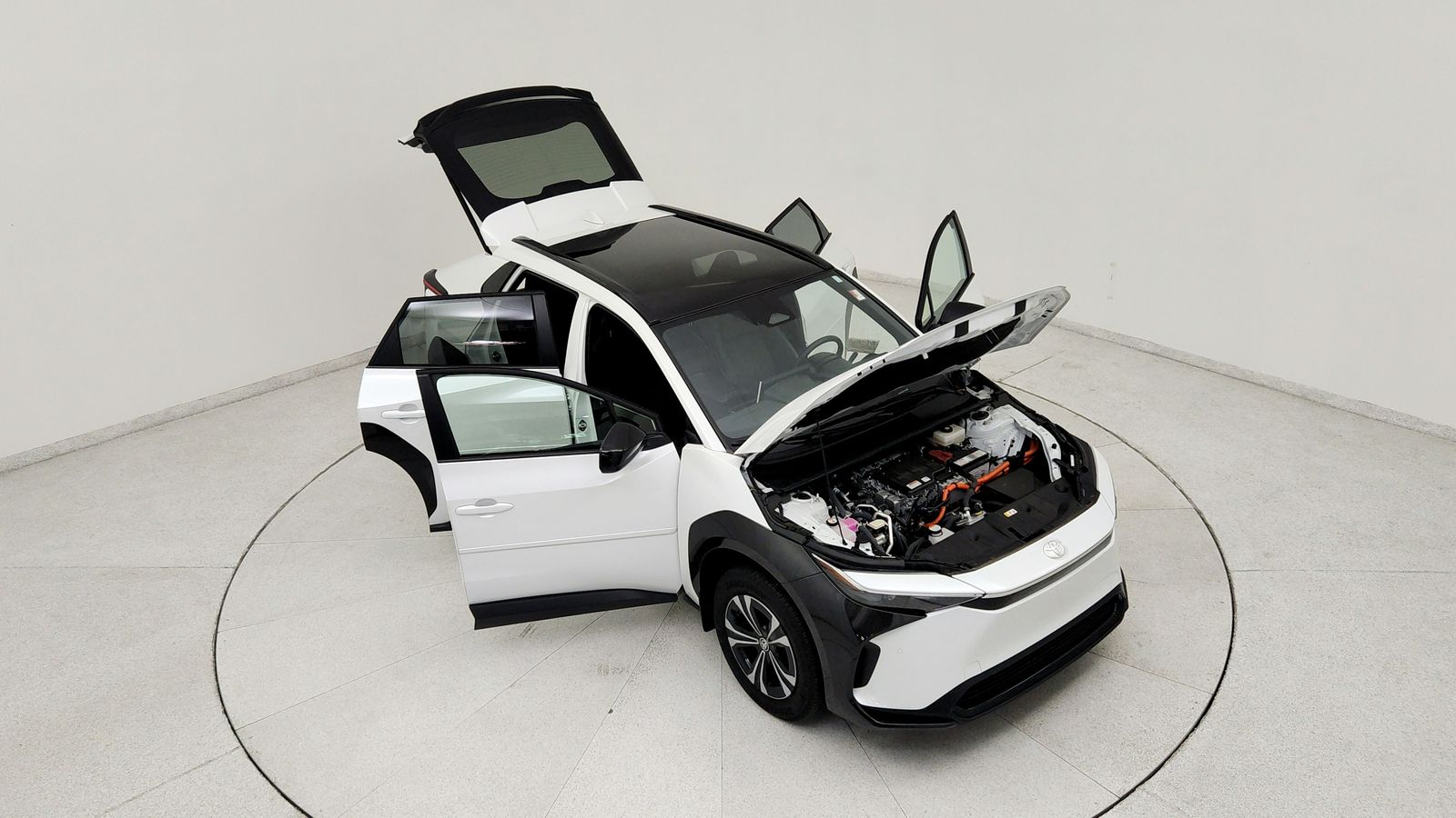 Used 2025 Beige Toyota XLE image 21