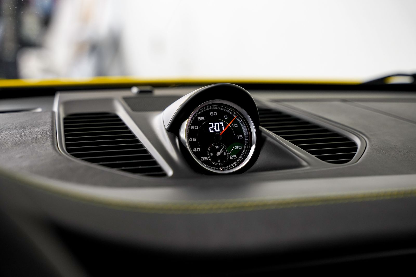2015 Porsche 911 Carrera GTS — photo 12
