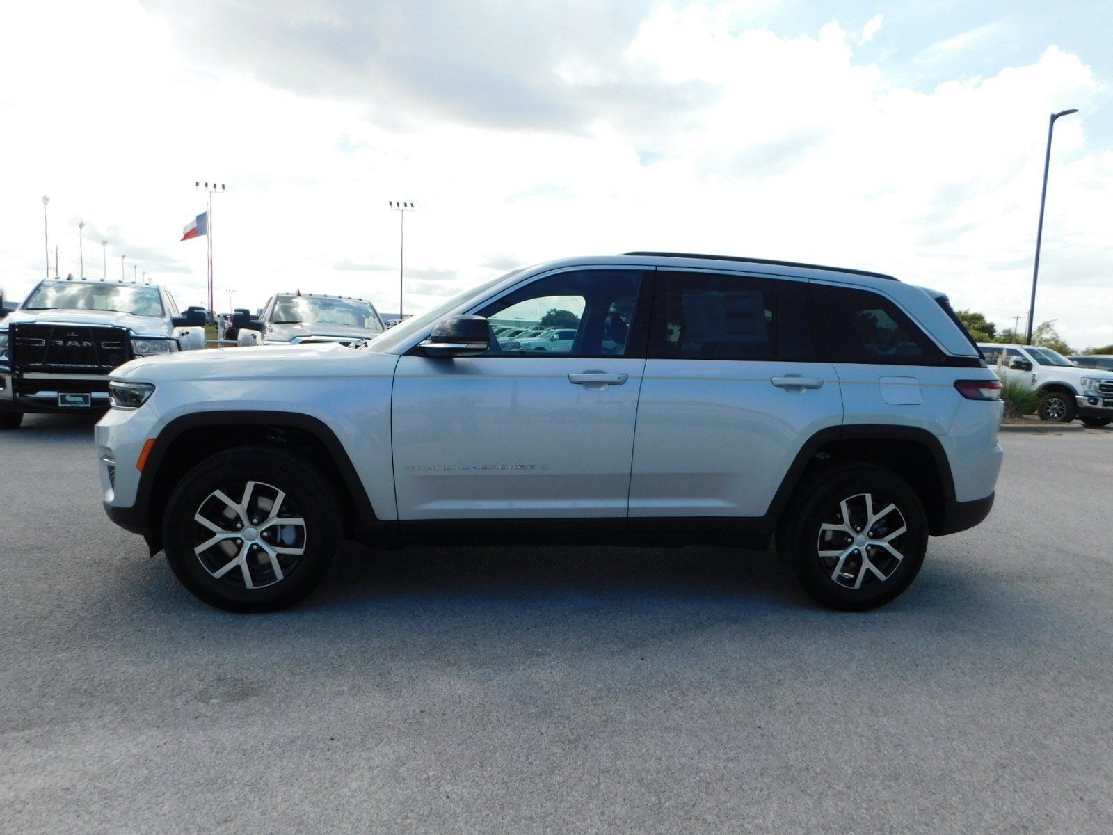 2025 Jeep Grand Cherokee Limited 25