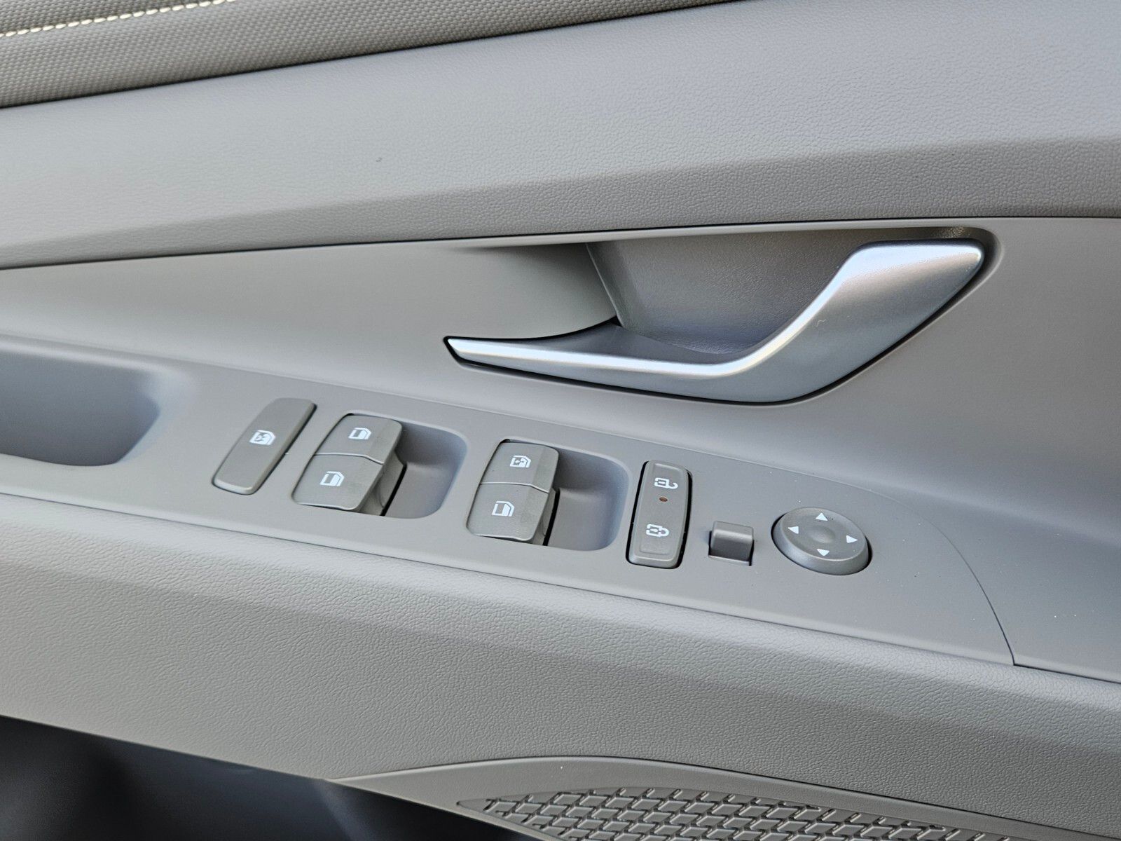 New 2026 Silver HYUNDAI SEL Sport image 28