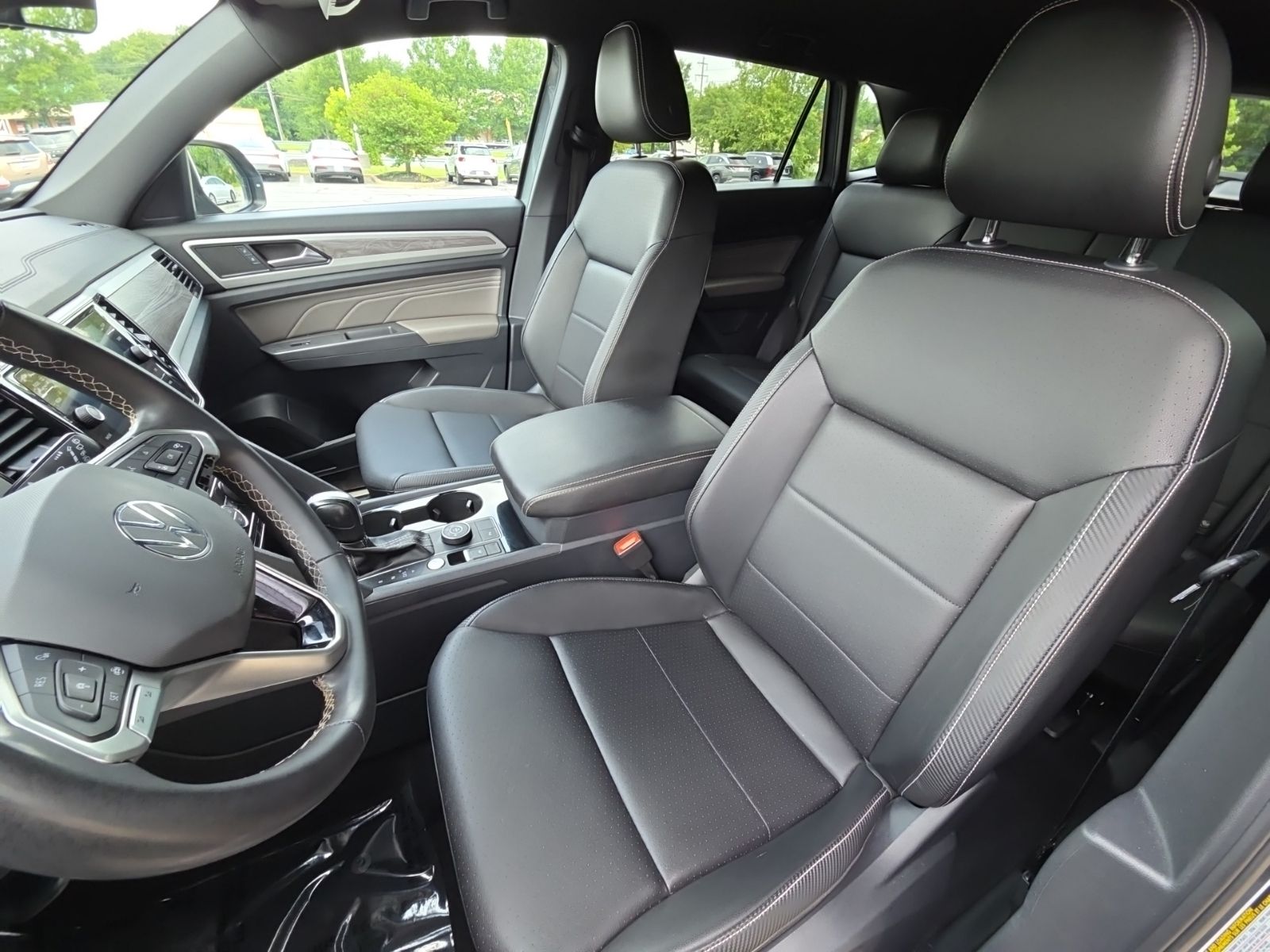 Used 2023 Gray Volkswagen 3.6L V6 SE w/Technology image 8