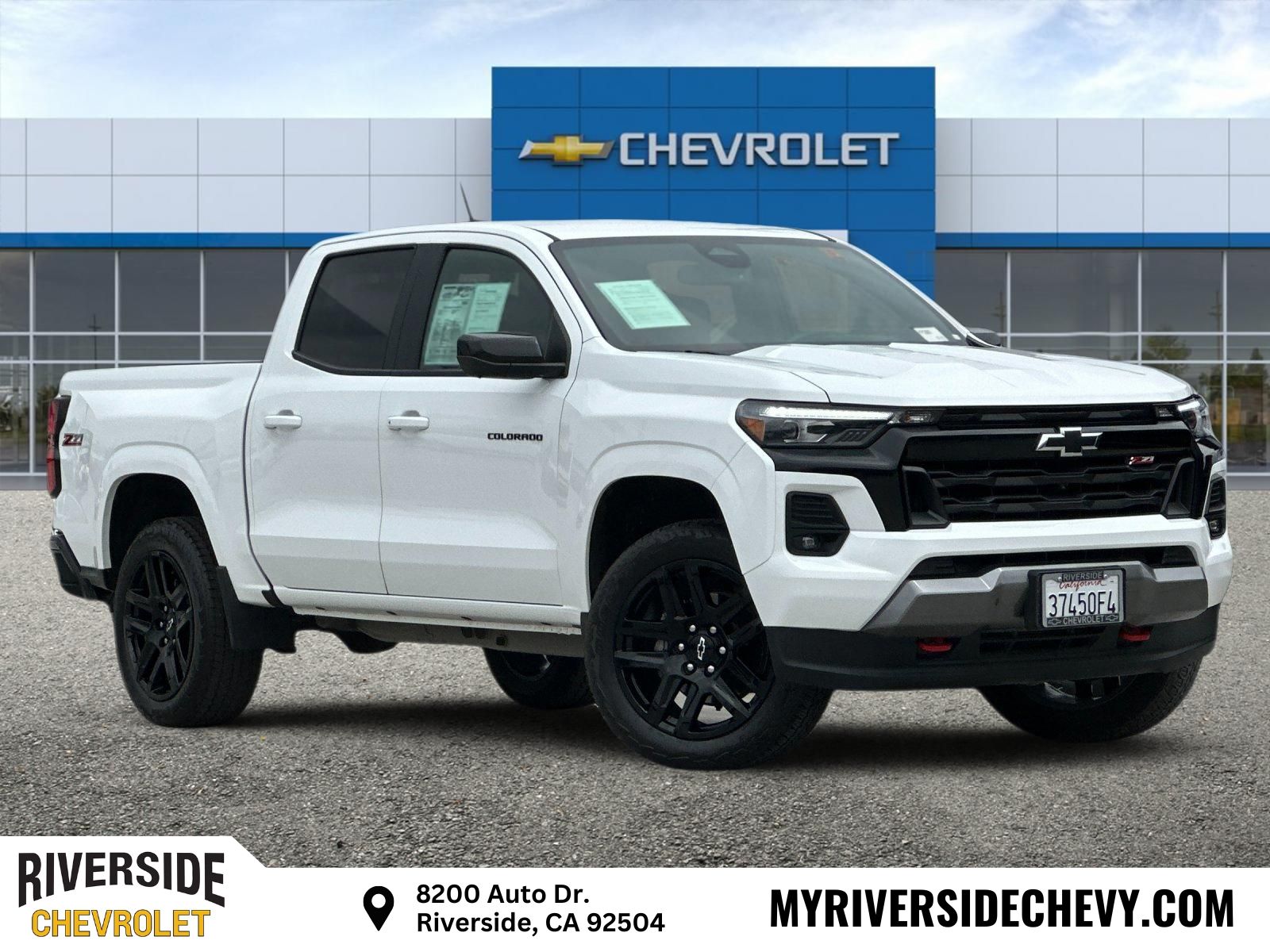 Summit White 2025 Chevrolet Colorado Pickup Truck Four-Wheel Drive 8-Speed Automatic