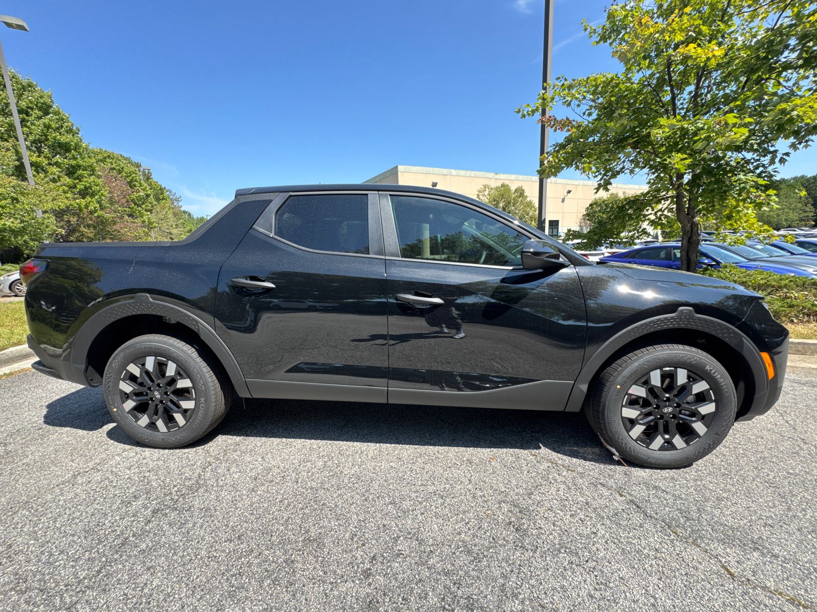 2026 Hyundai Santa Cruz SE photo 4
