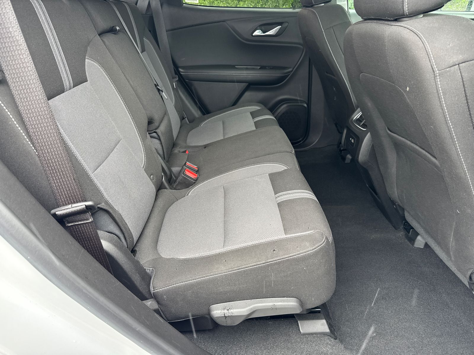 Used 2025 Summit White Chevrolet LT image 15
