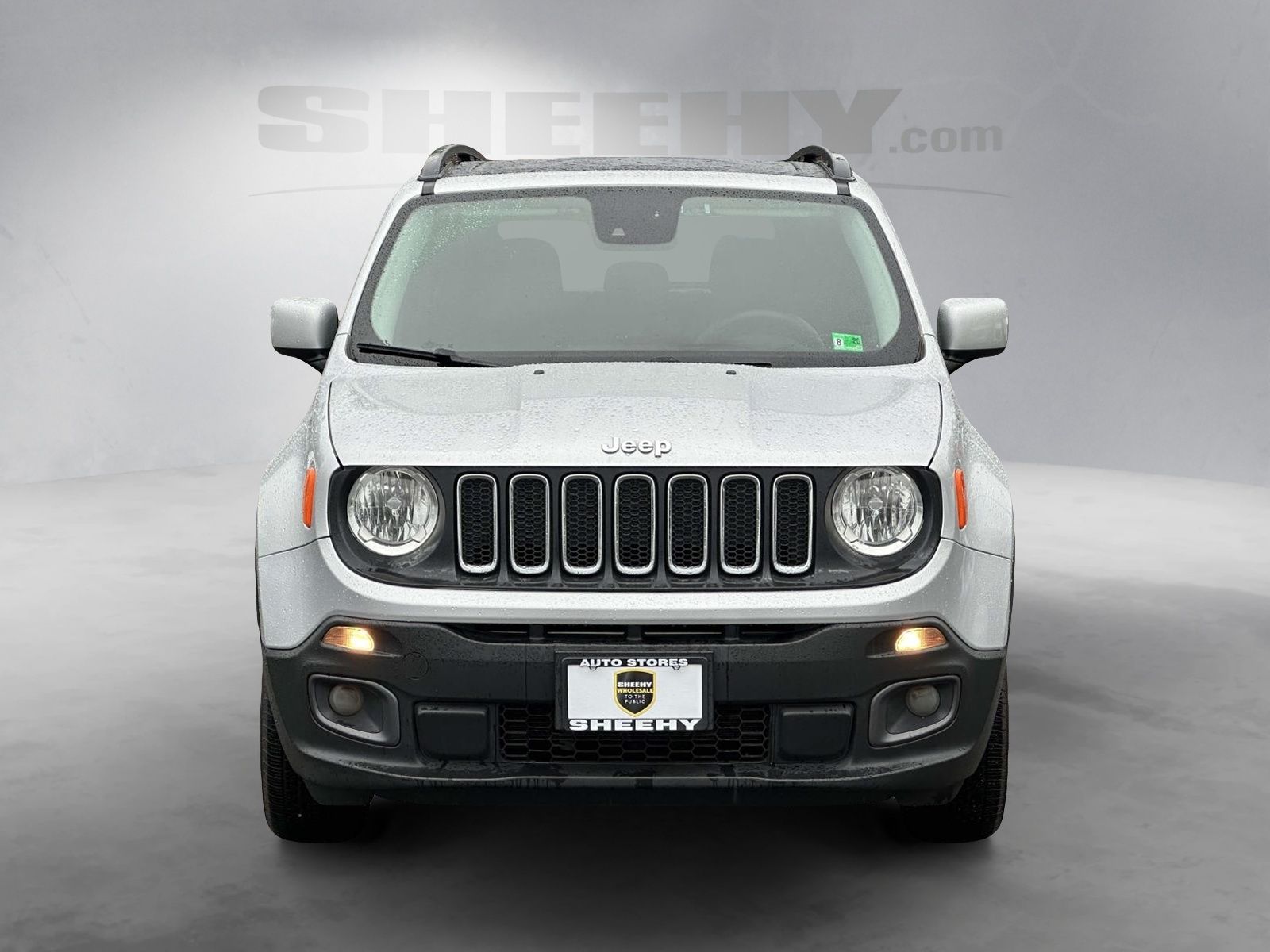 Used 2016 Silver Jeep Latitude image 15
