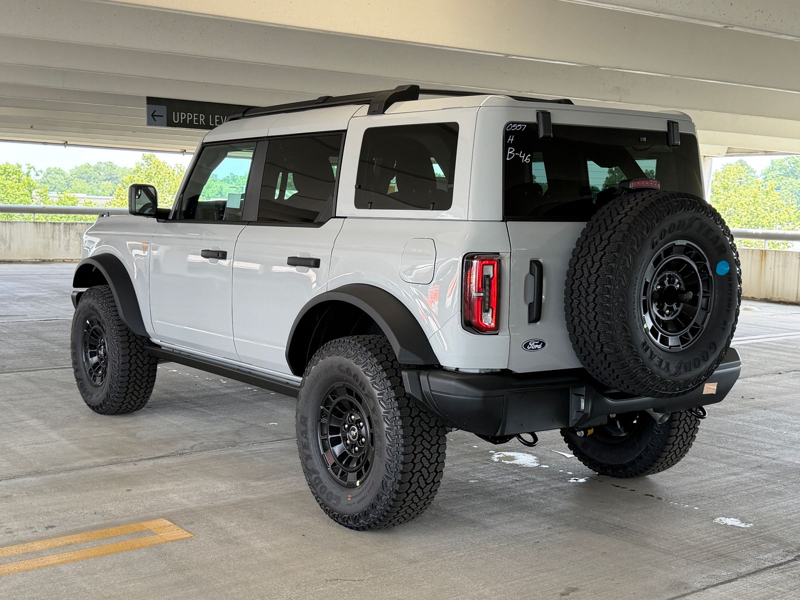 New 2026 Avalanche Gray Ford Badlands image 4