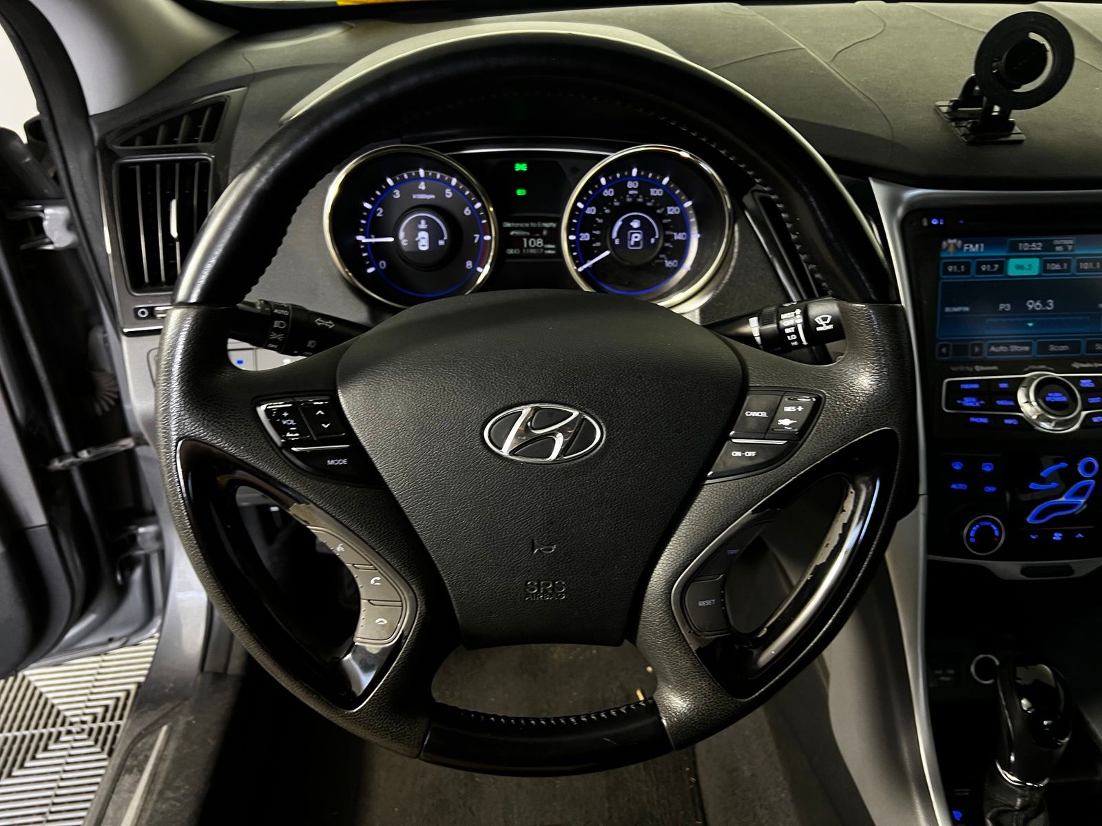 Thumbnail: 2013 Hyundai Sonata - 9