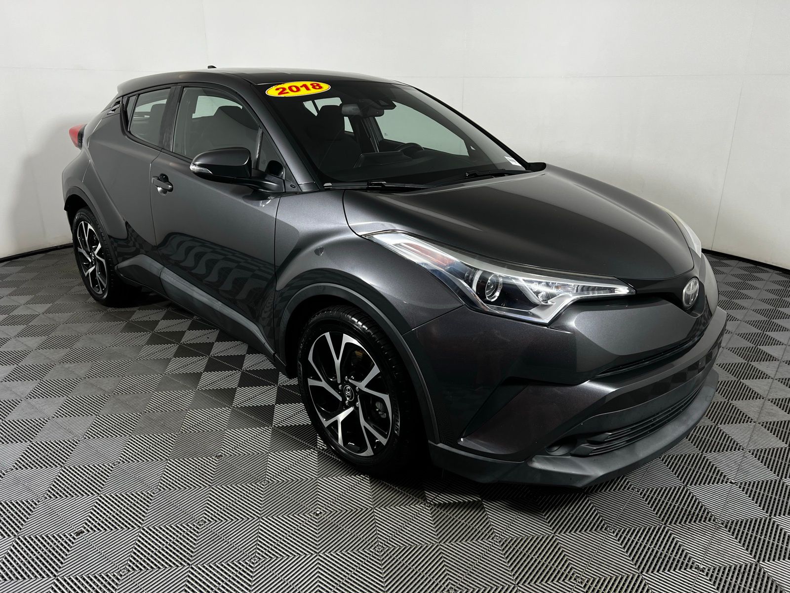 2018 Toyota C-HR XLE 3