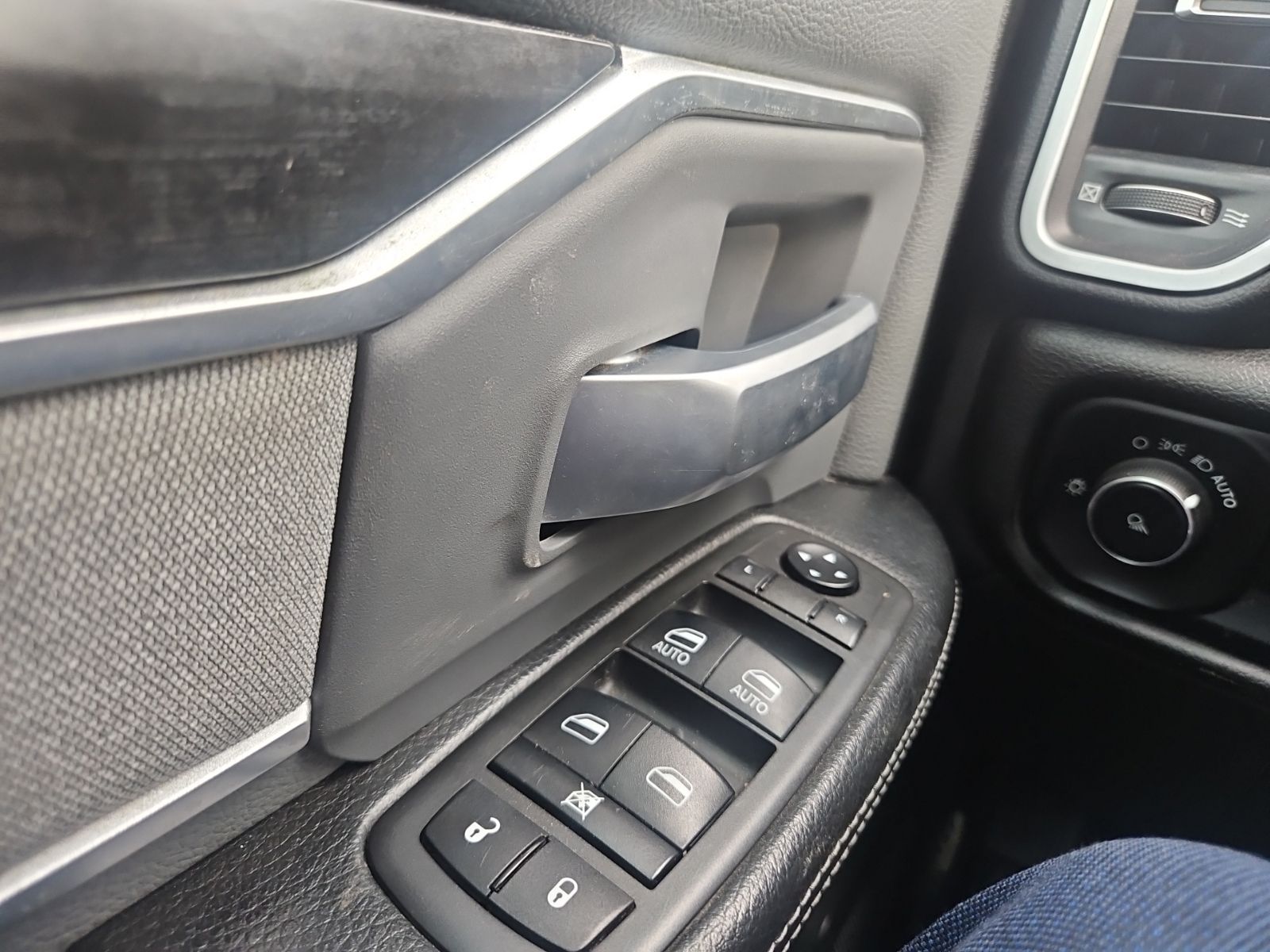 2021 Ram 2500 Big Horn White at North Houston Mitsubishi