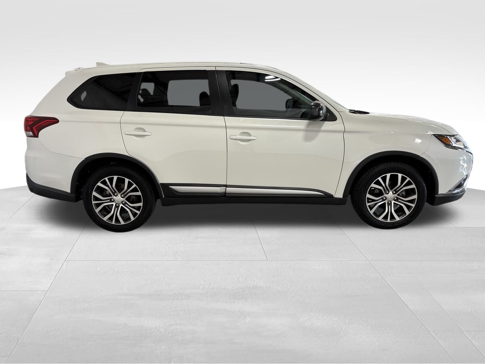 Used Car 2018 Mitsubishi Outlander  Es For Sale Under $15,000 In Austin, Texas