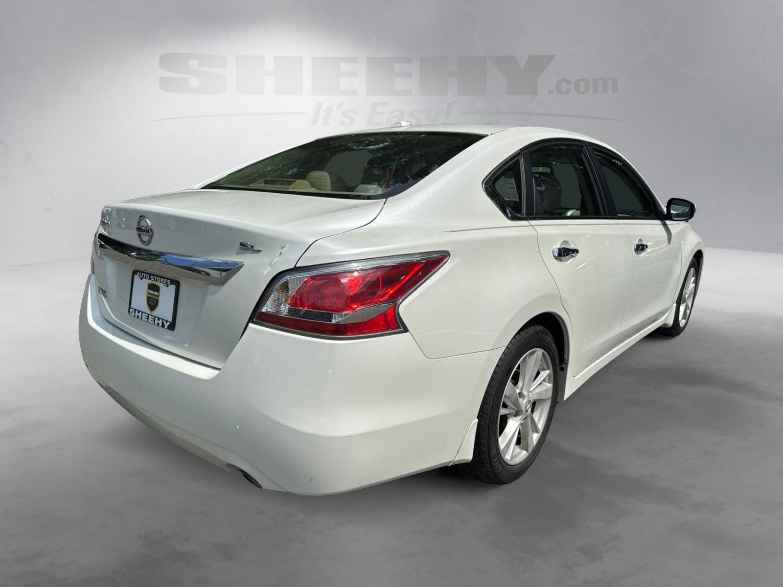 Used 2015 Pearl White Nissan 2.5 SL image 11