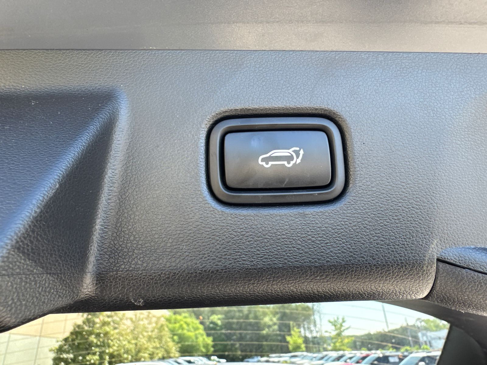 Used 2025 Gray Hyundai SEL image 19