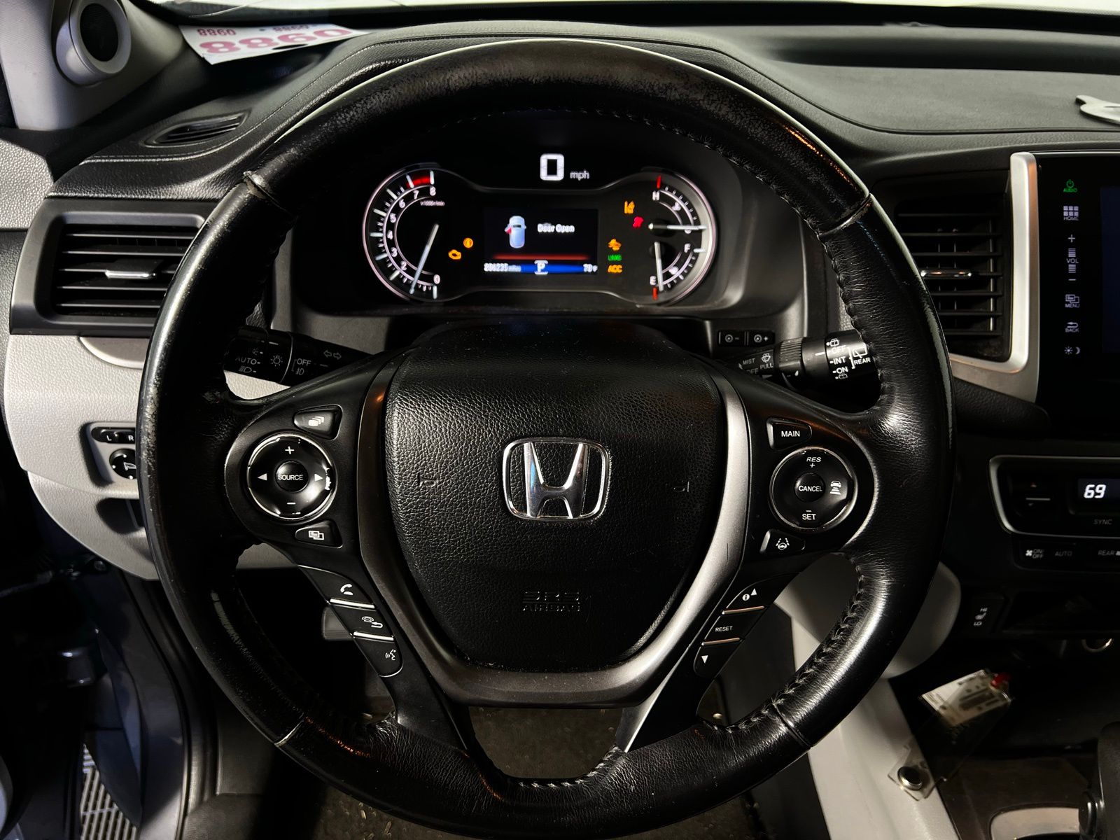 Thumbnail: 2016 Honda Pilot - 9