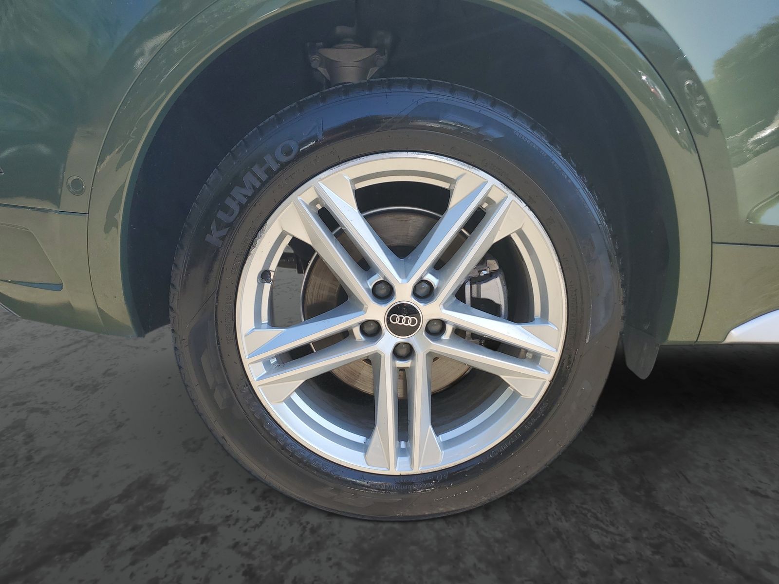 Vehicle photo