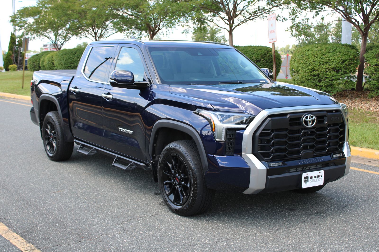 Blueprint 2022 Toyota Tundra Limited CrewMax Cab 4WD Pickup Truck Four-Wheel Drive Automatic
