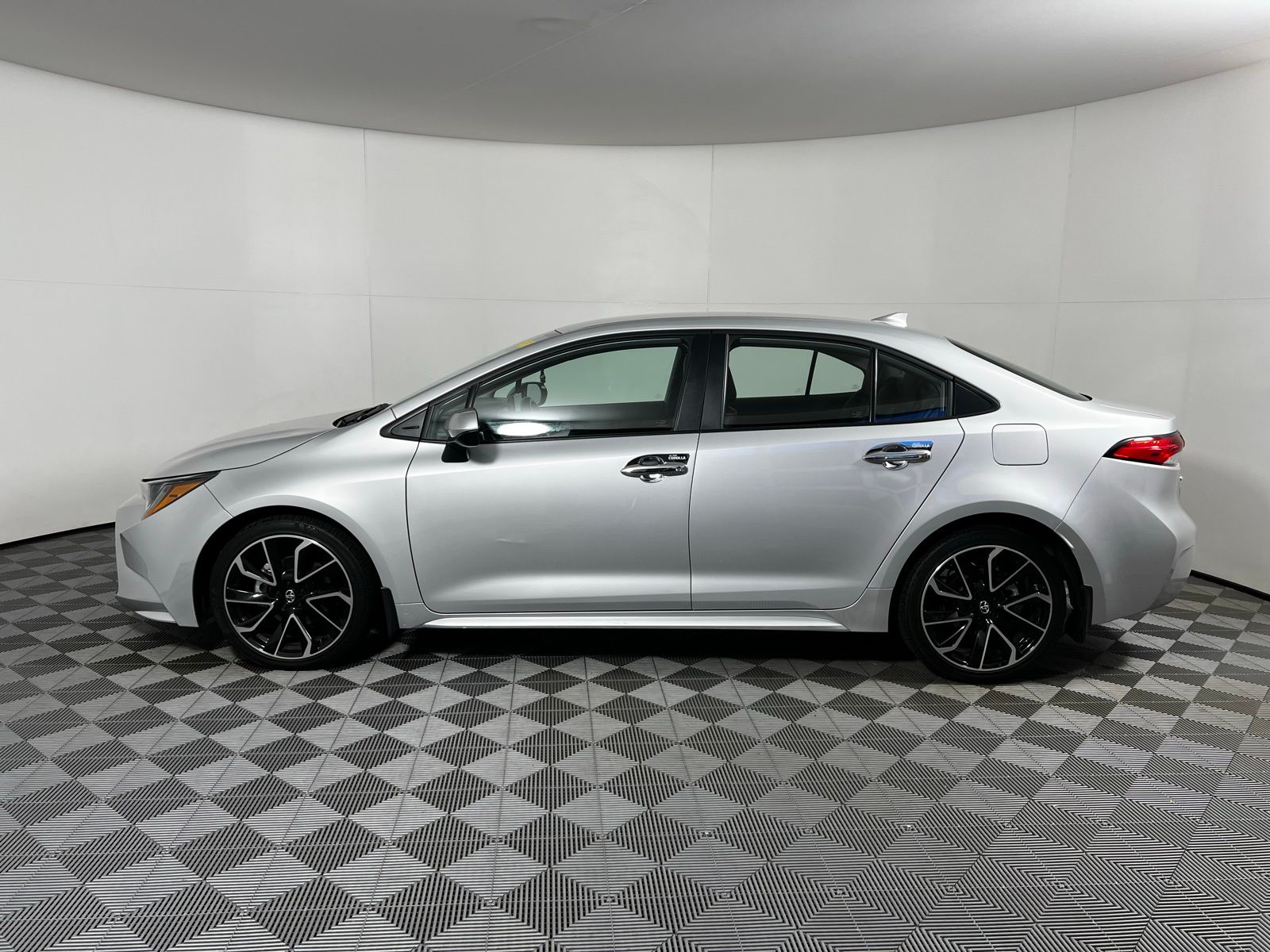 Thumbnail: 2024 Toyota Corolla - 8