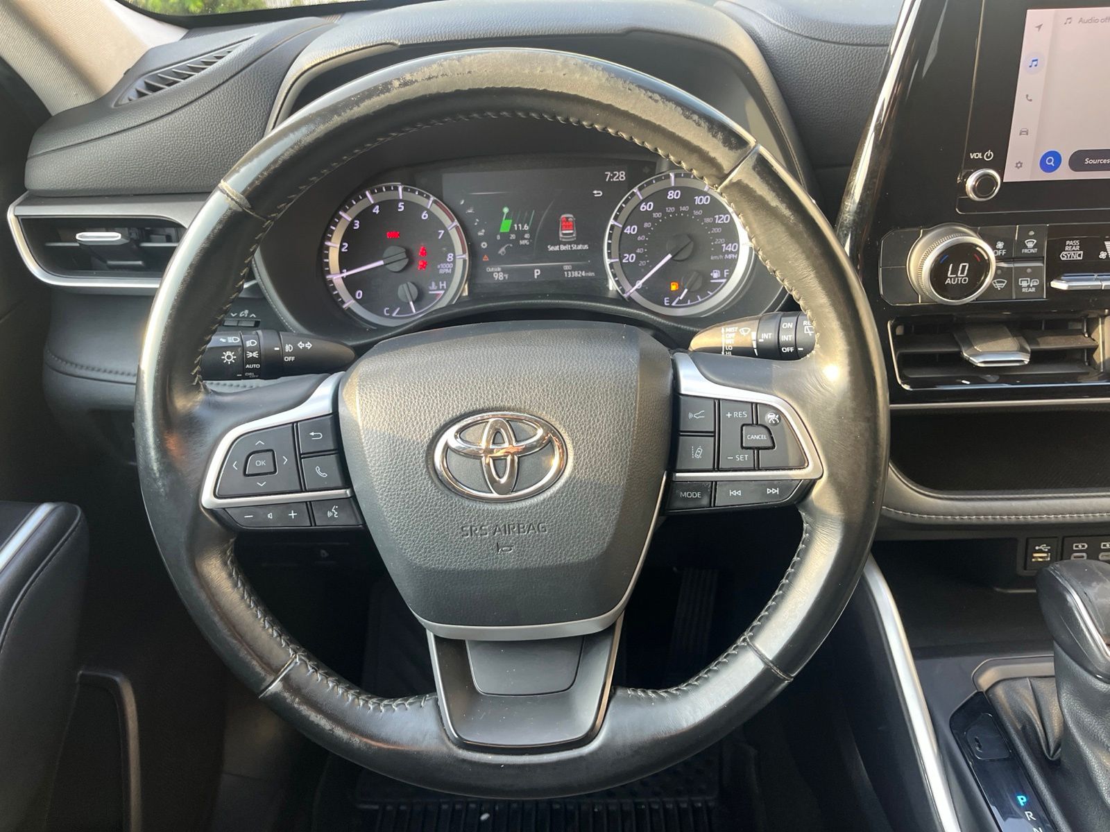 Used Car 2023 Toyota Highlander  Le For Sale Under $30,000 In Austin, Texas