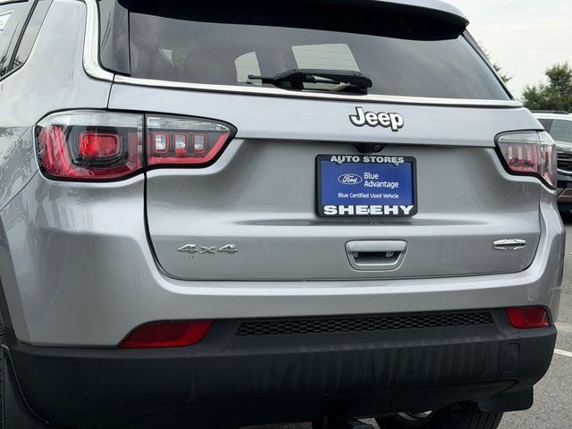 Used 2019 Billet Silver Metallic Jeep Latitude image 29