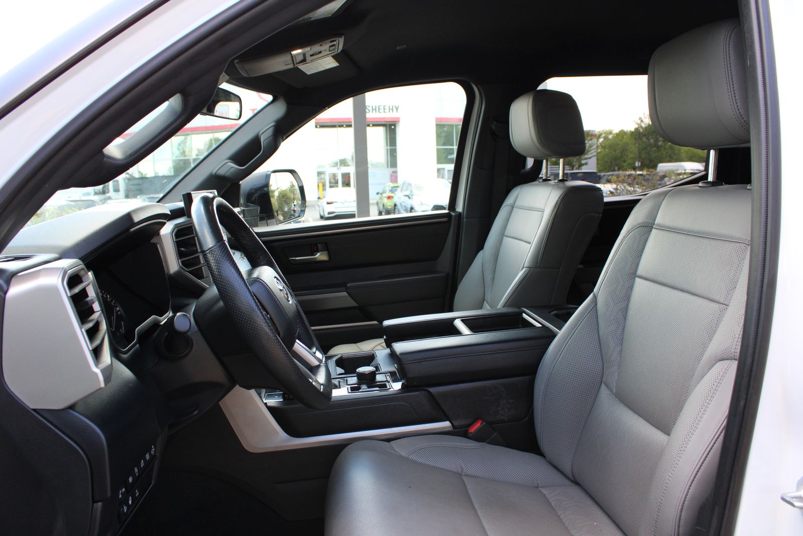 Used 2025 White Toyota SR5 image 9