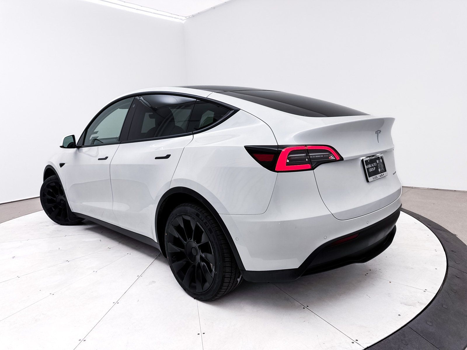 Used 2020 Tesla Model Y Long Range with VIN 5YJYGDEE1LF029796 for sale in Scottsdale, AZ