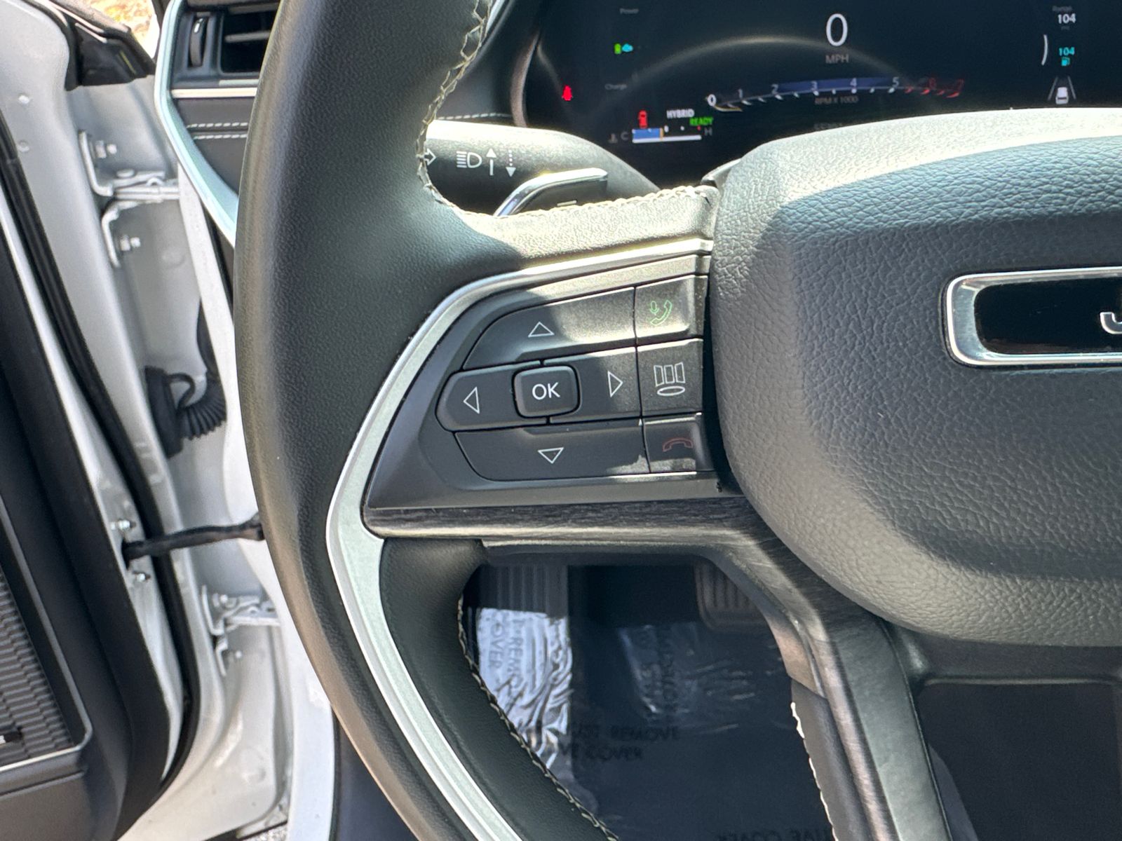 Used 2024 White Jeep 4xe image 25