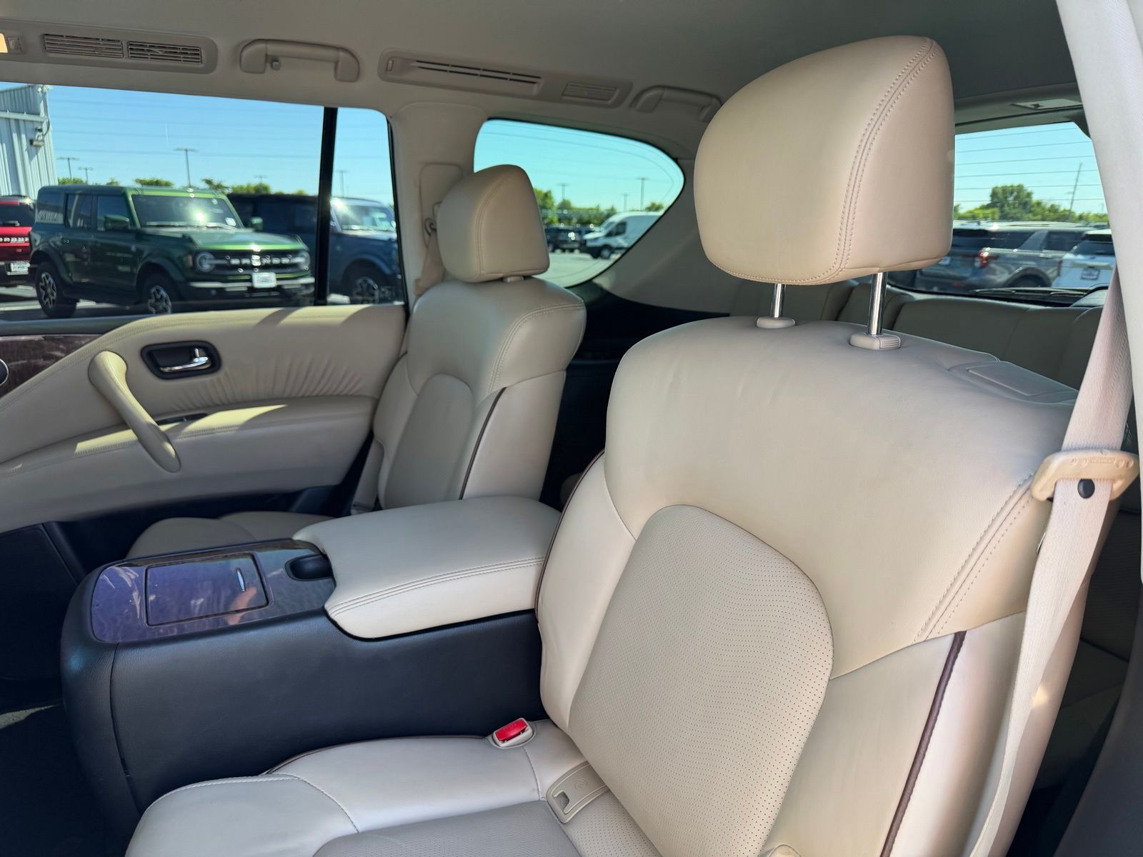 2020 Nissan Armada image 13