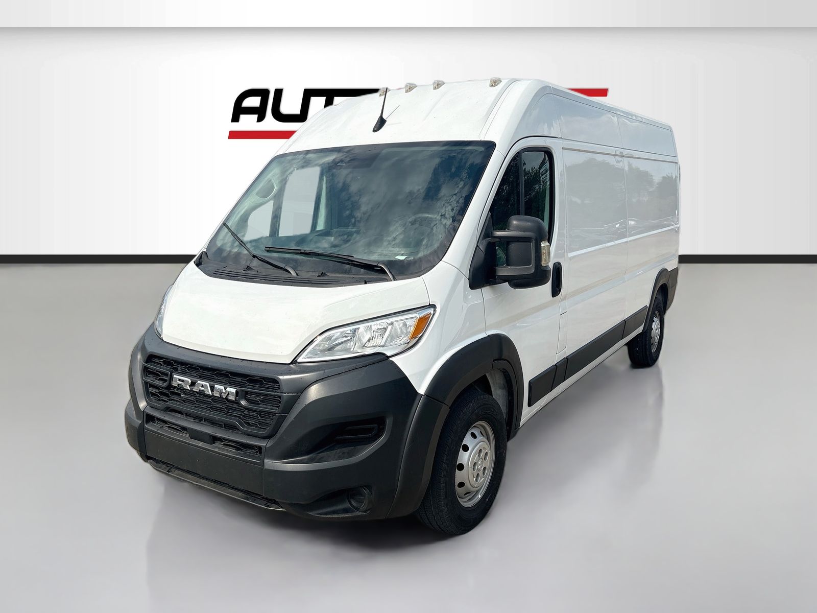 Used 2023 White Ram High Roof image 3