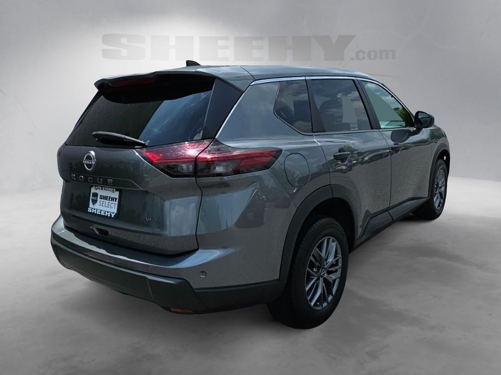 Used 2024 Gray Nissan S image 13