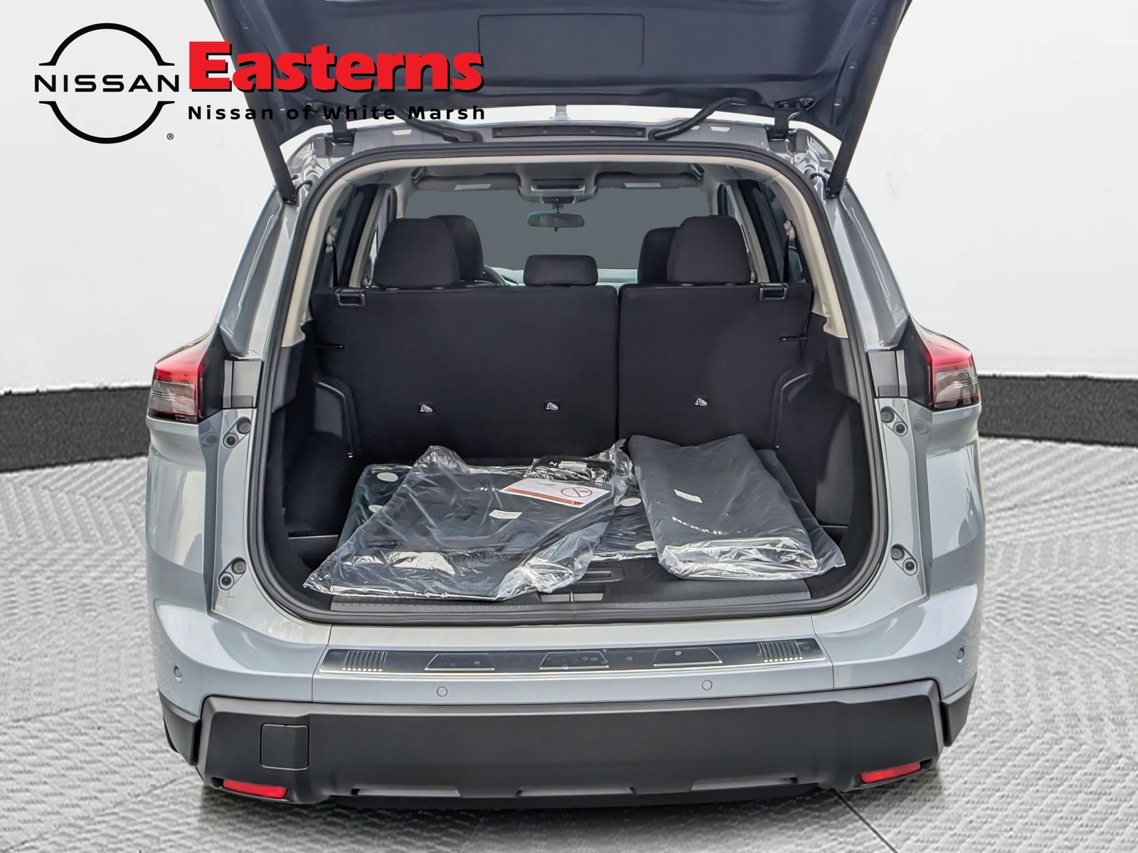 2026 Nissan Rogue SV photo 2