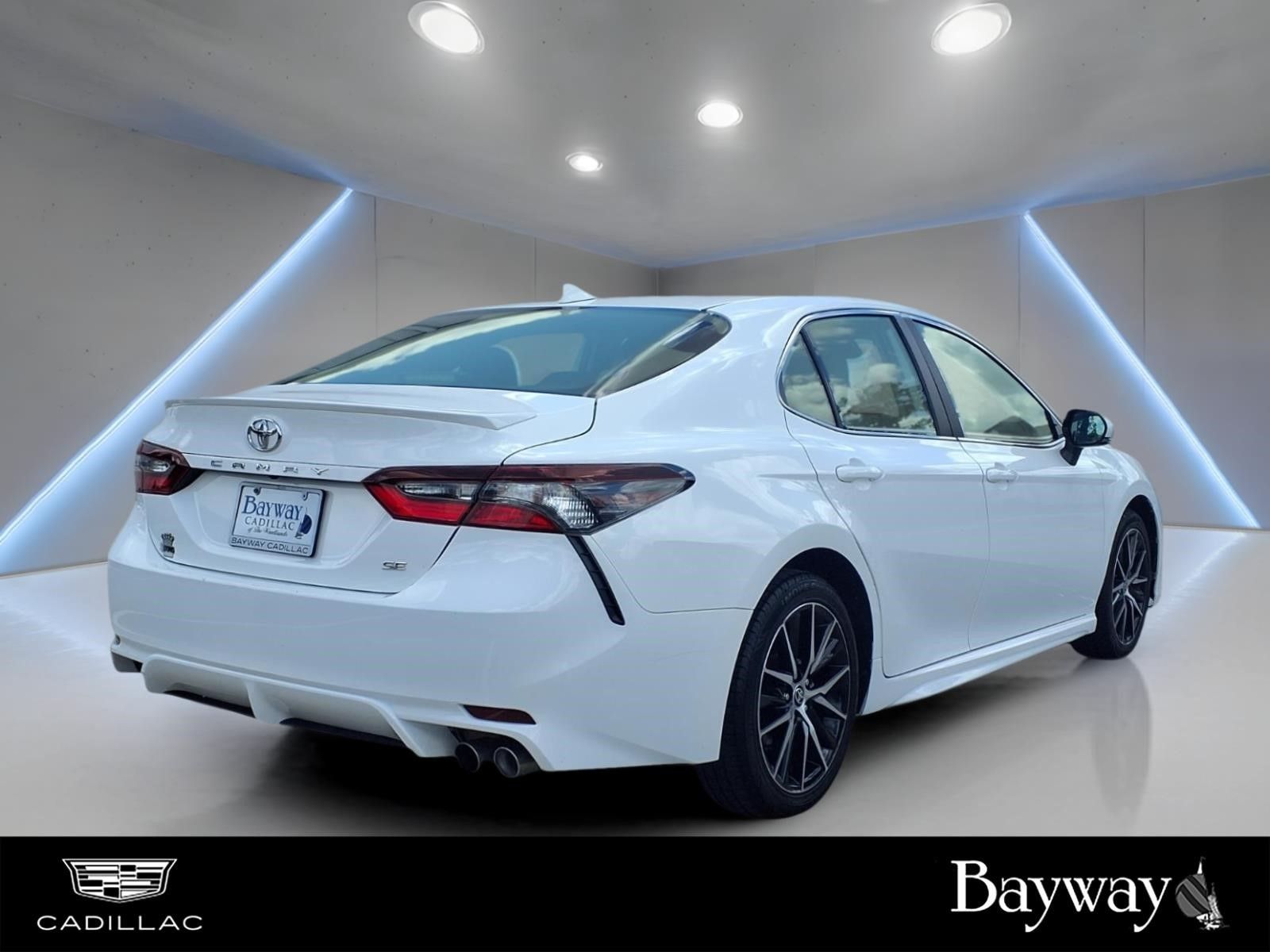 2024 Toyota Camry SE - 1