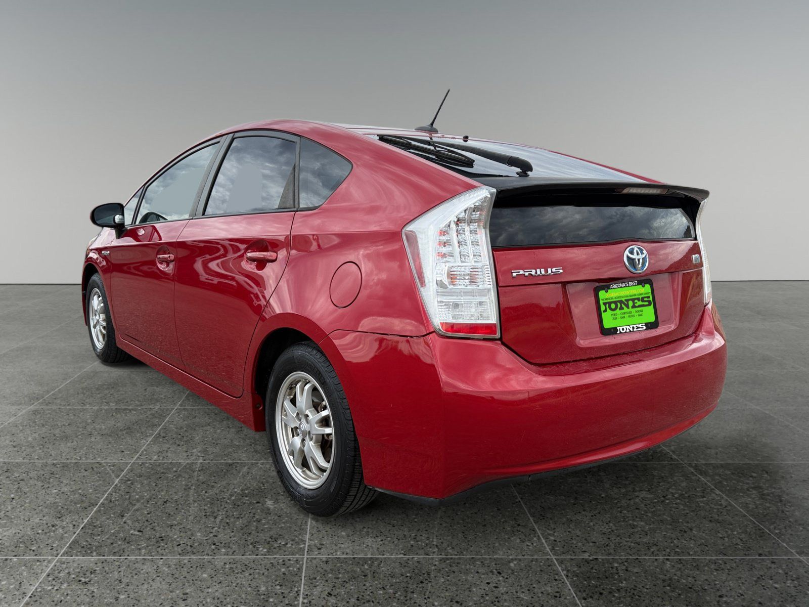 View vehicle photo 4