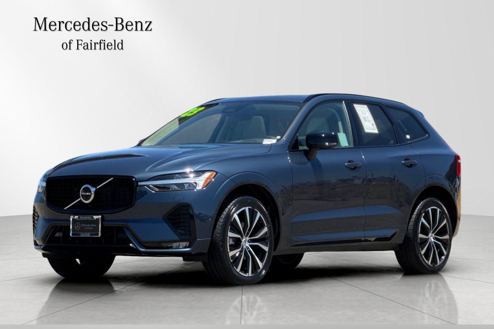 Denim Blue Metallic 2023 Volvo XC60 SUV / Crossover Front-Wheel Drive Automatic