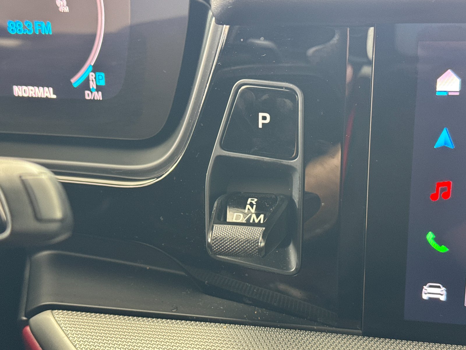 2024 Porsche Cayenne Base — full photo 22 of 30
