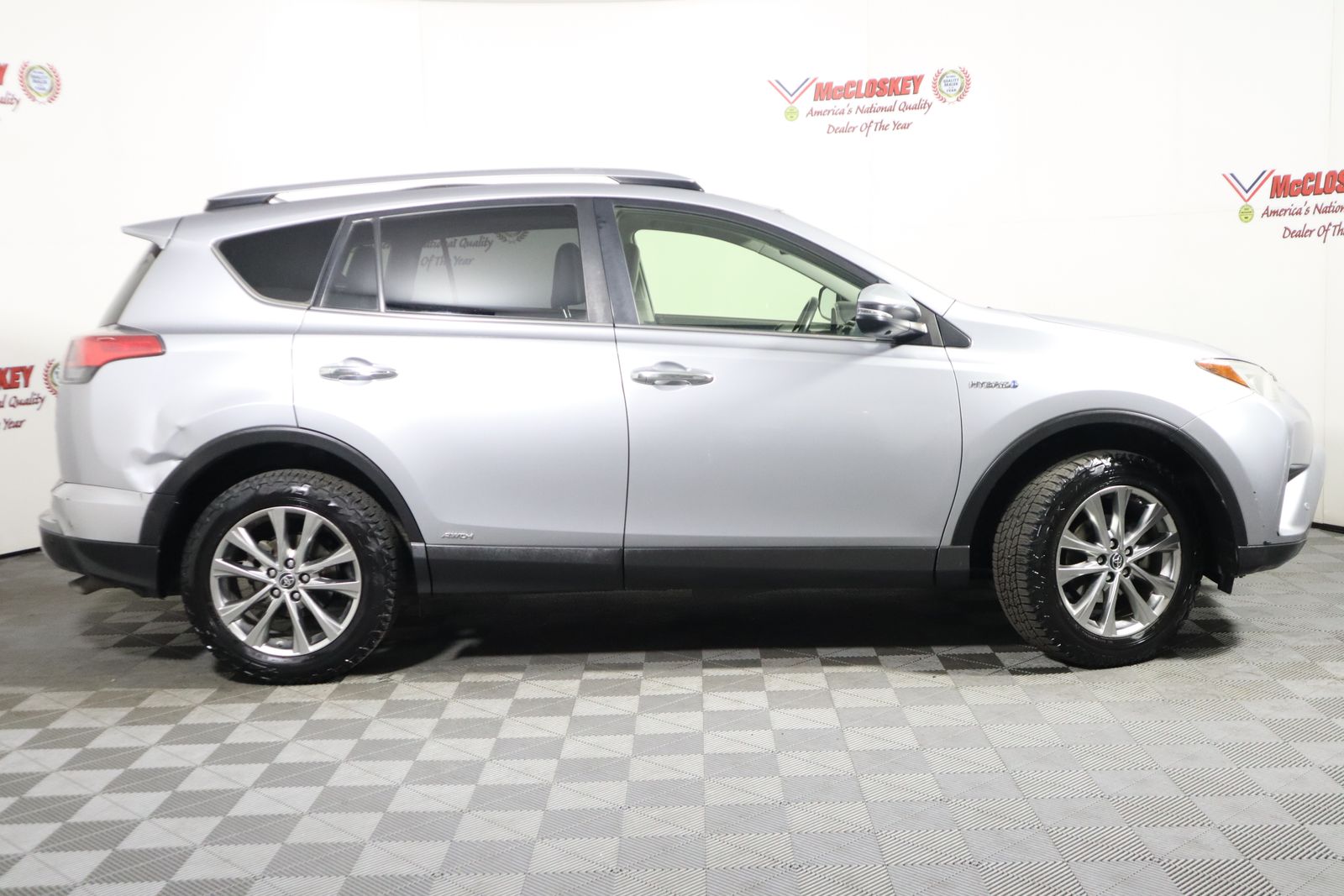 2017 Toyota RAV4 Hybrid Limited photo