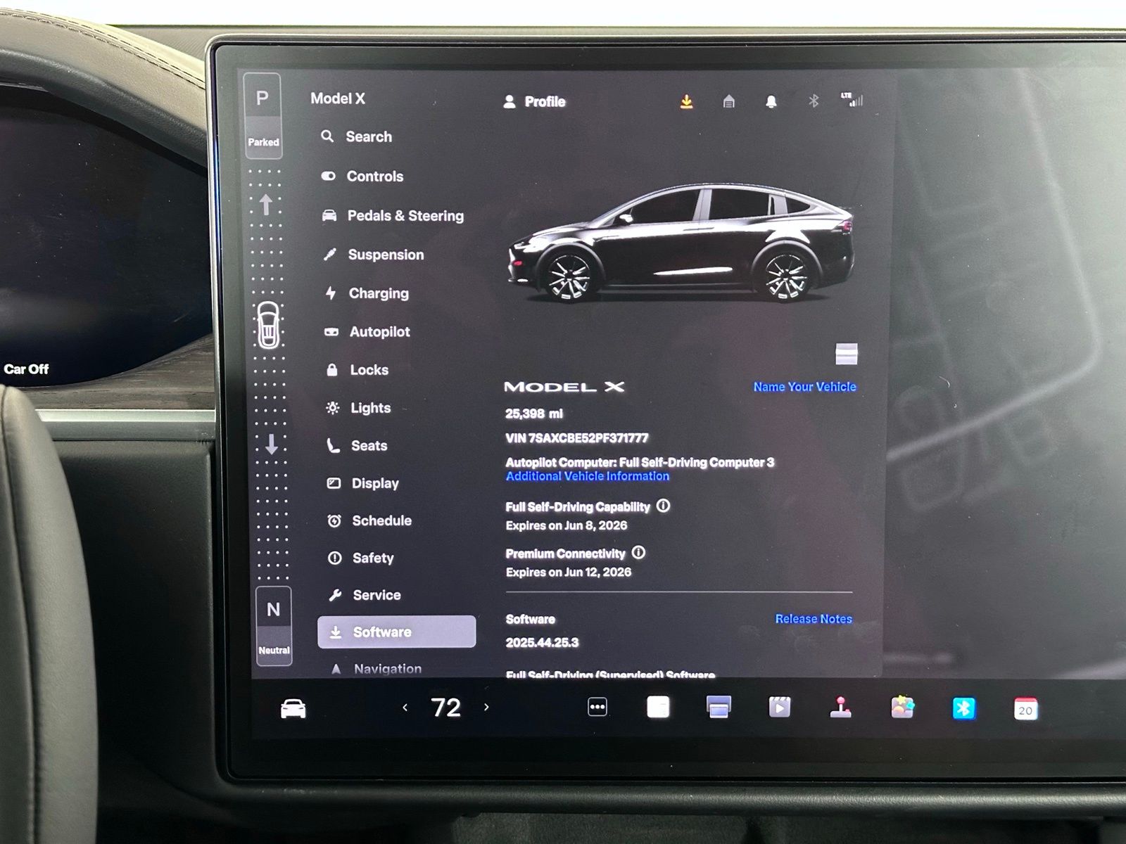 View vehicle photo 3