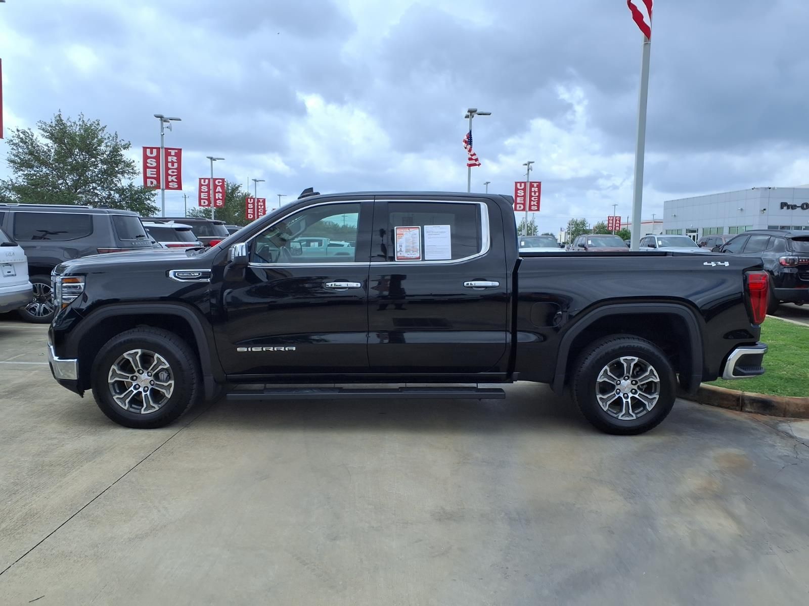 2025 GMC Sierra 1500 SLT - 8