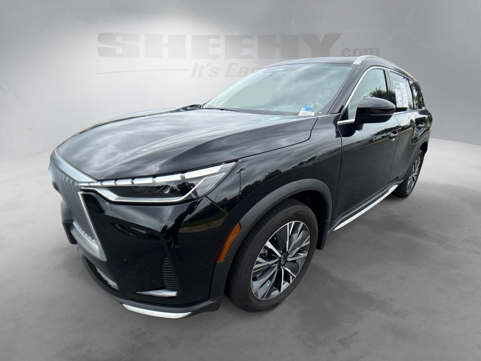 Used 2026 Black INFINITI LUXE image 19