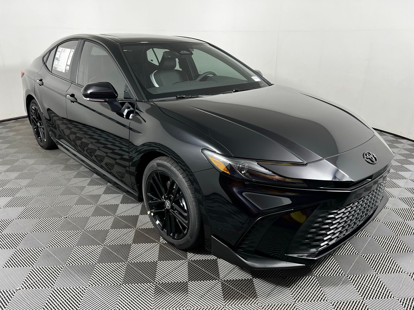 Thumbnail: 2025 Toyota Camry - 3