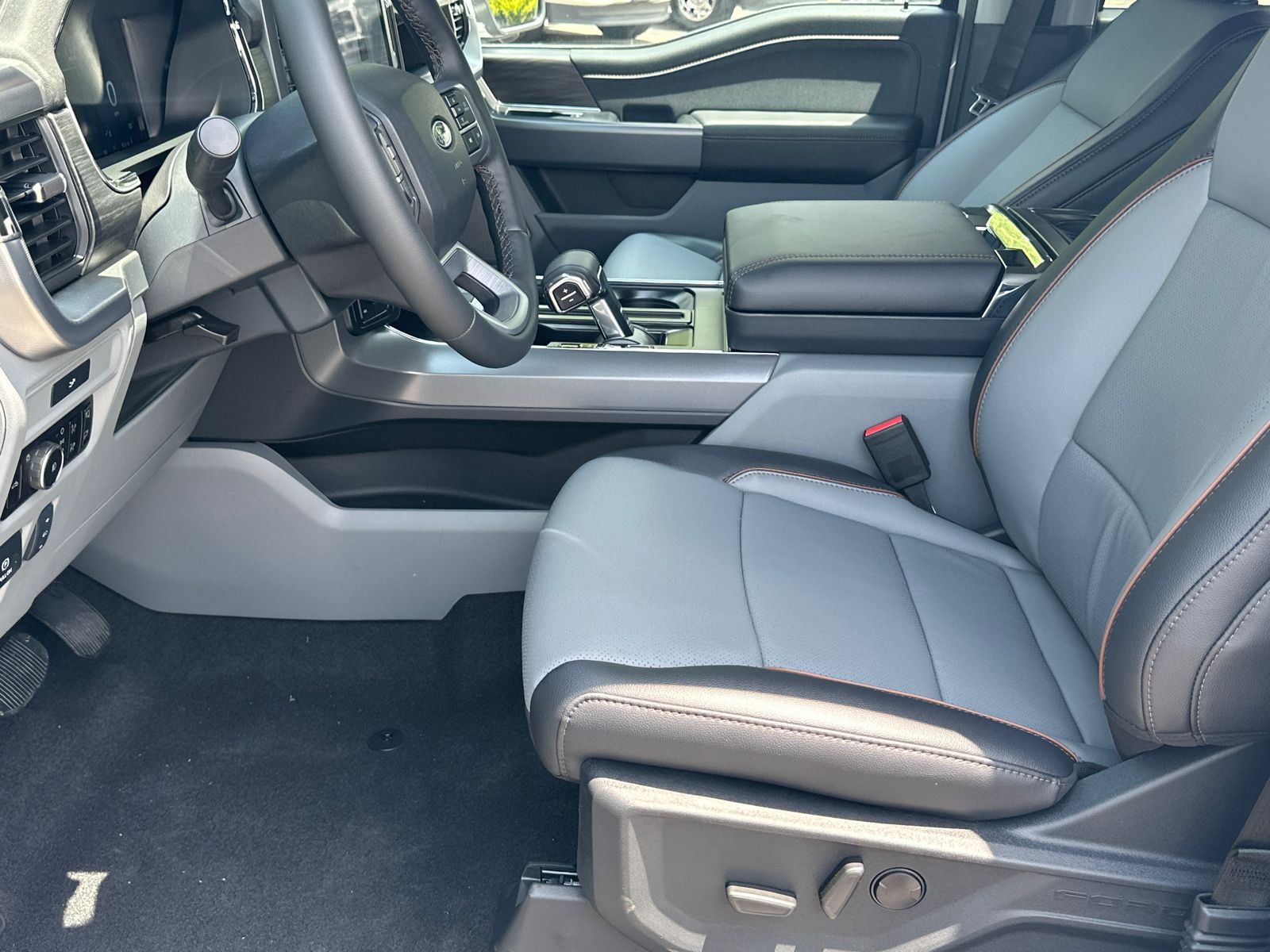 New 2026 Avalanche Ford Lariat® image 11